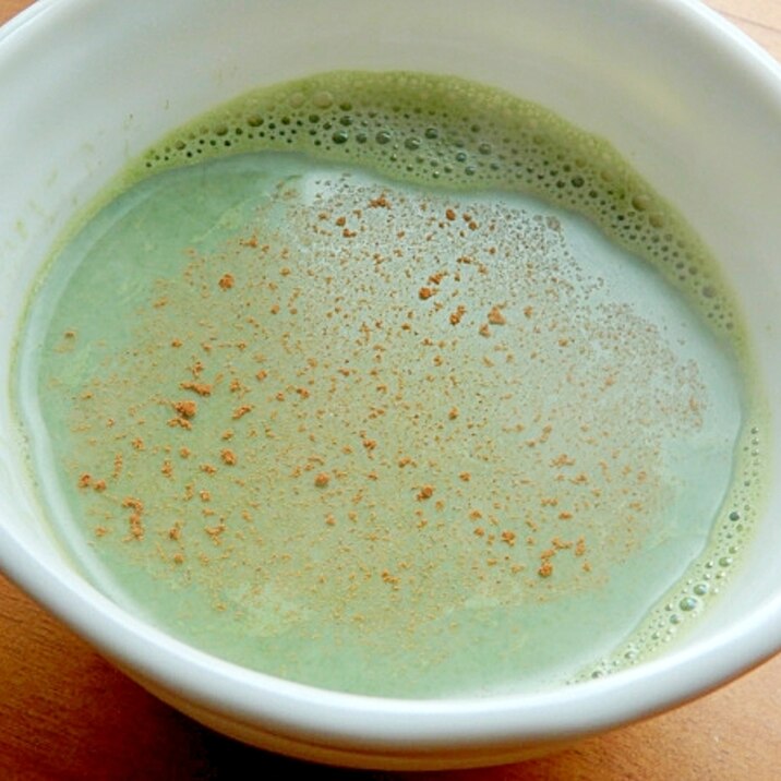 抹茶&牛乳の癒しホットドリンク♪(コアントロー)